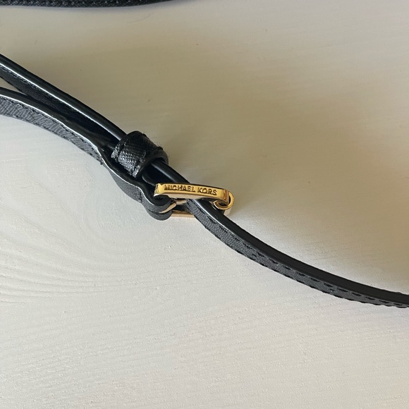 MICHAEL KORS BLACK SHOULDER BAG - Picture 12 of 12